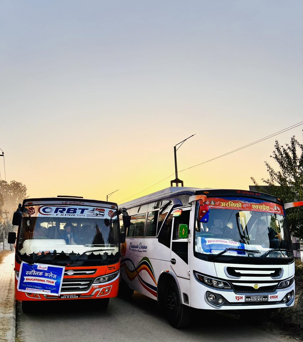 Deluxe Bus and Volvo Bus